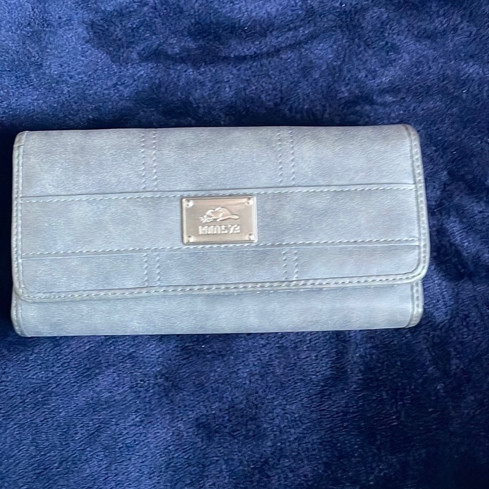 Gray roots wallet